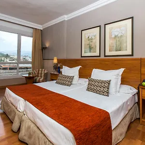 Leonardo 4*, Granada España